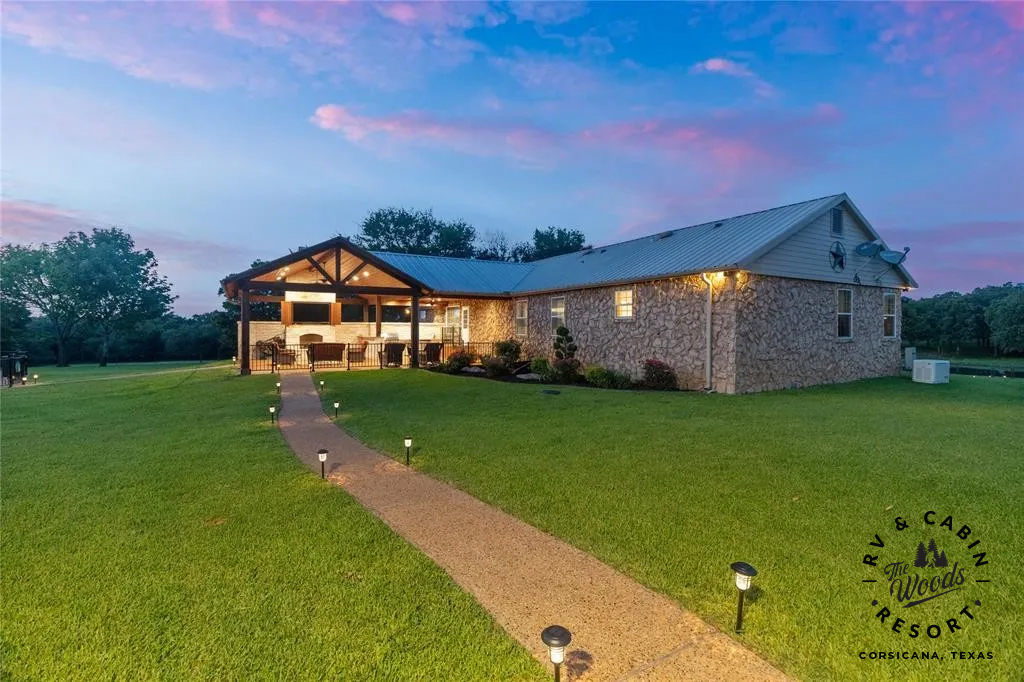 The Woods RV and Cabin Resort in Corsicana, Texas, offers the perfect blend of camping, RV sites, cabin rentals, and Airbnb options. Conveniently located off I-45, our family-friendly RV park and event venue provide a fun, relaxing getaway for all ages.